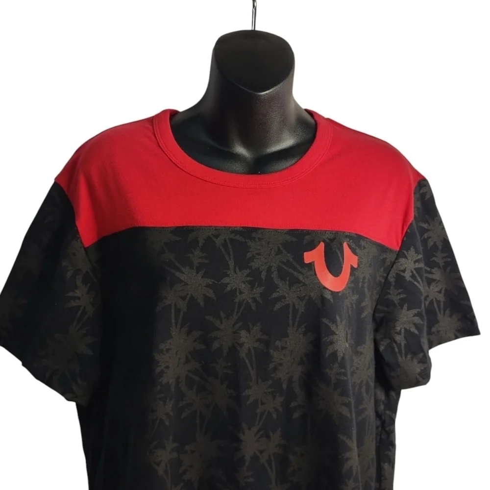 True Religion T-shirt Men’s Red Black Palm Tree Print Shortsleeve Size M NWOT